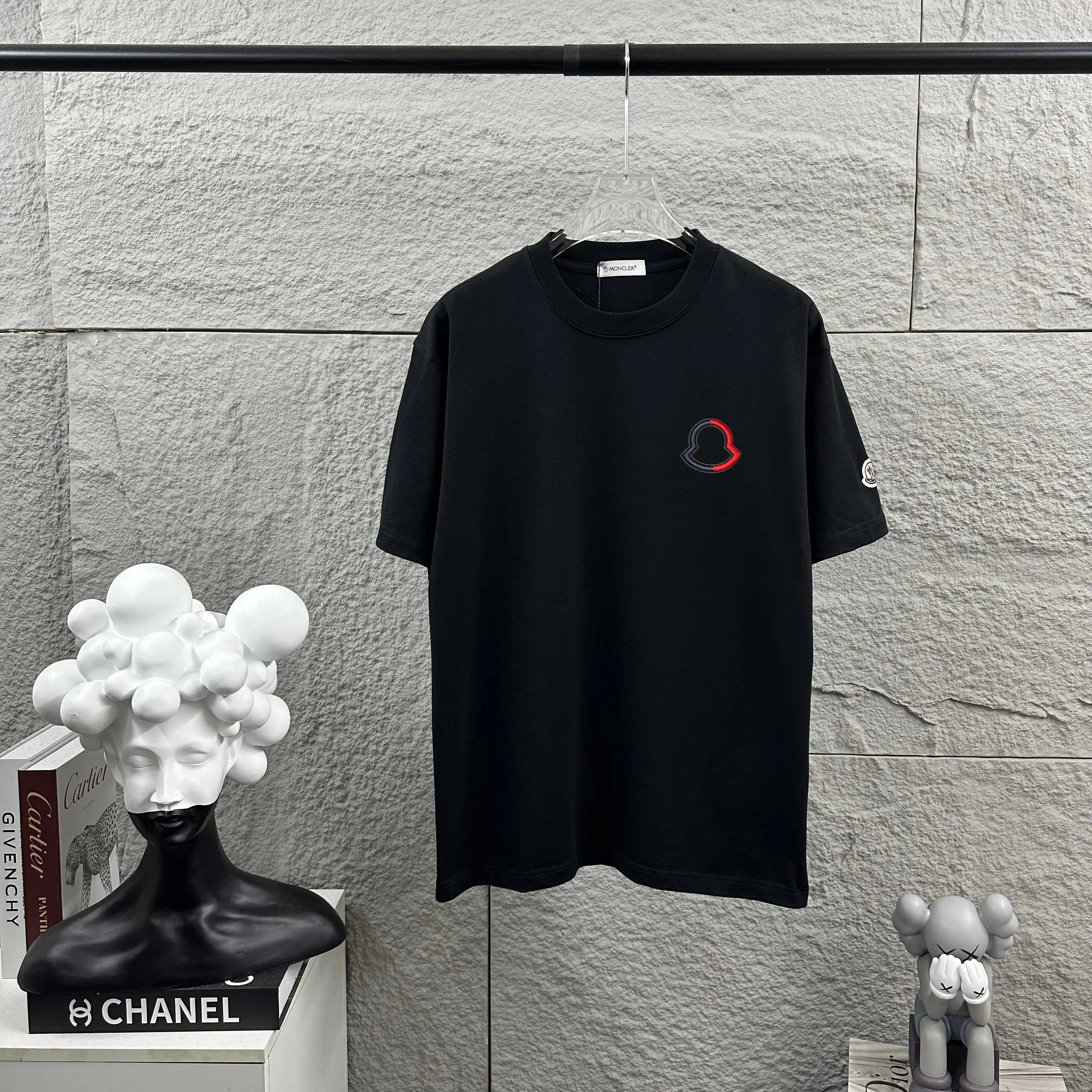 Moncle* *2026 New Arrival Classic T Same Style ：Black White Size： S （90-130 ） M （120-150 ） L （140-165 ） XL （160-180 ） XXL （180-210 ）